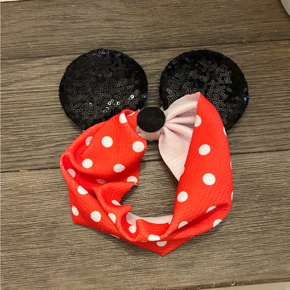 ๐ Infant Minnie Mouse Ears - Picture 2 of 3